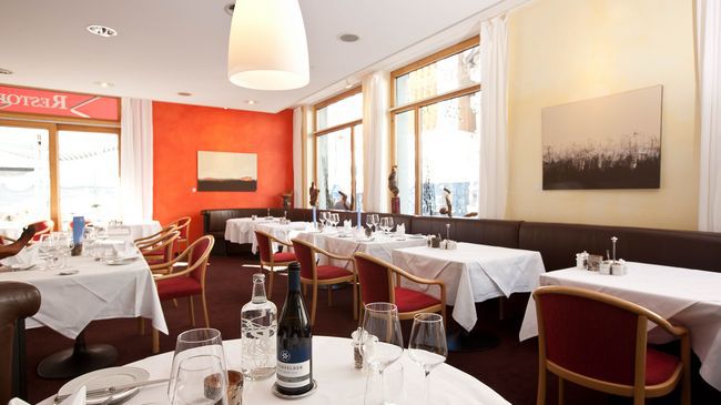 Badehotel Belvair Scuol Restaurante foto